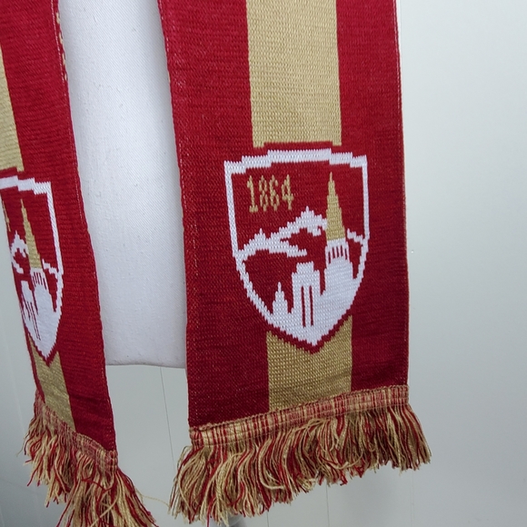 Harry Potter Hogwarts 1864 scarf NWOT - Picture 9 of 10